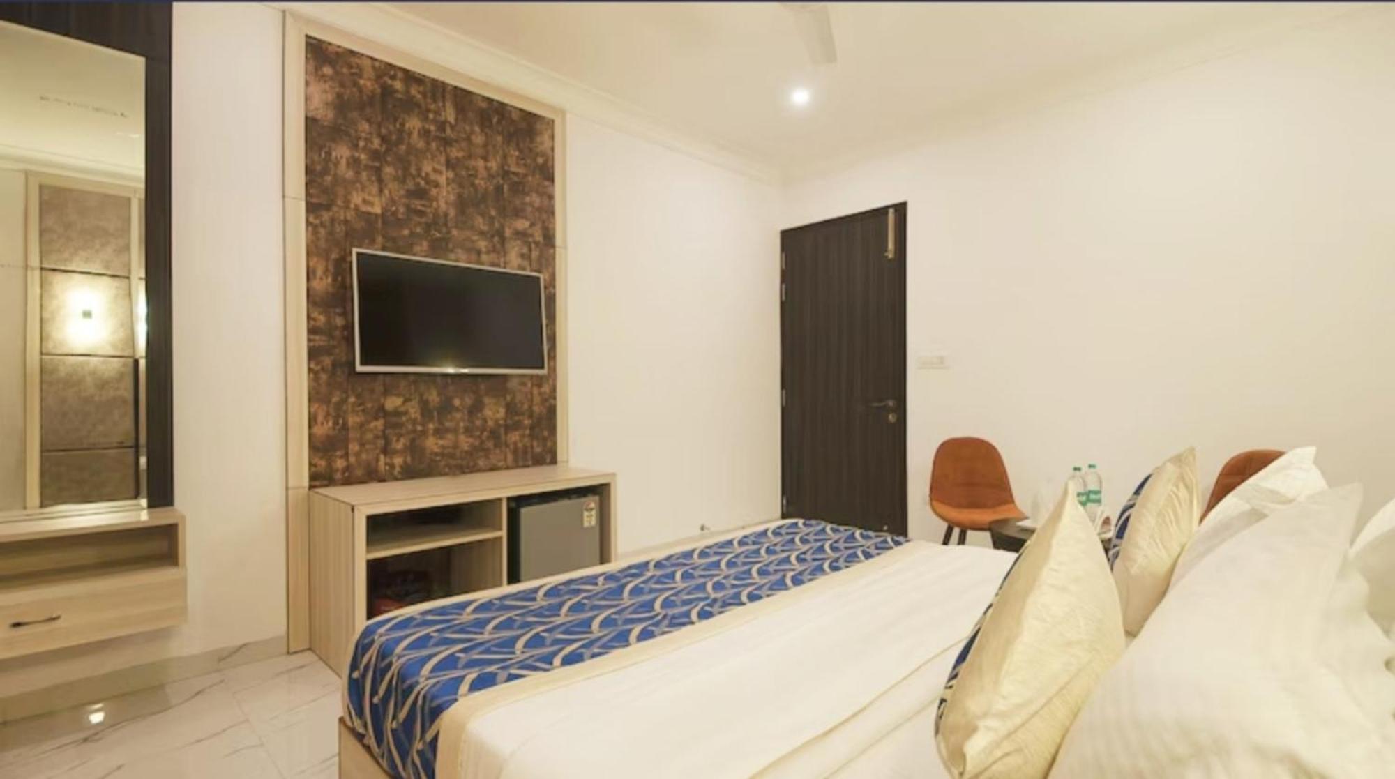 Hotel Almora Inn - Near By Delhi International Airport - With Free Airport Pickup And Drop Neu-Delhi Exterior foto