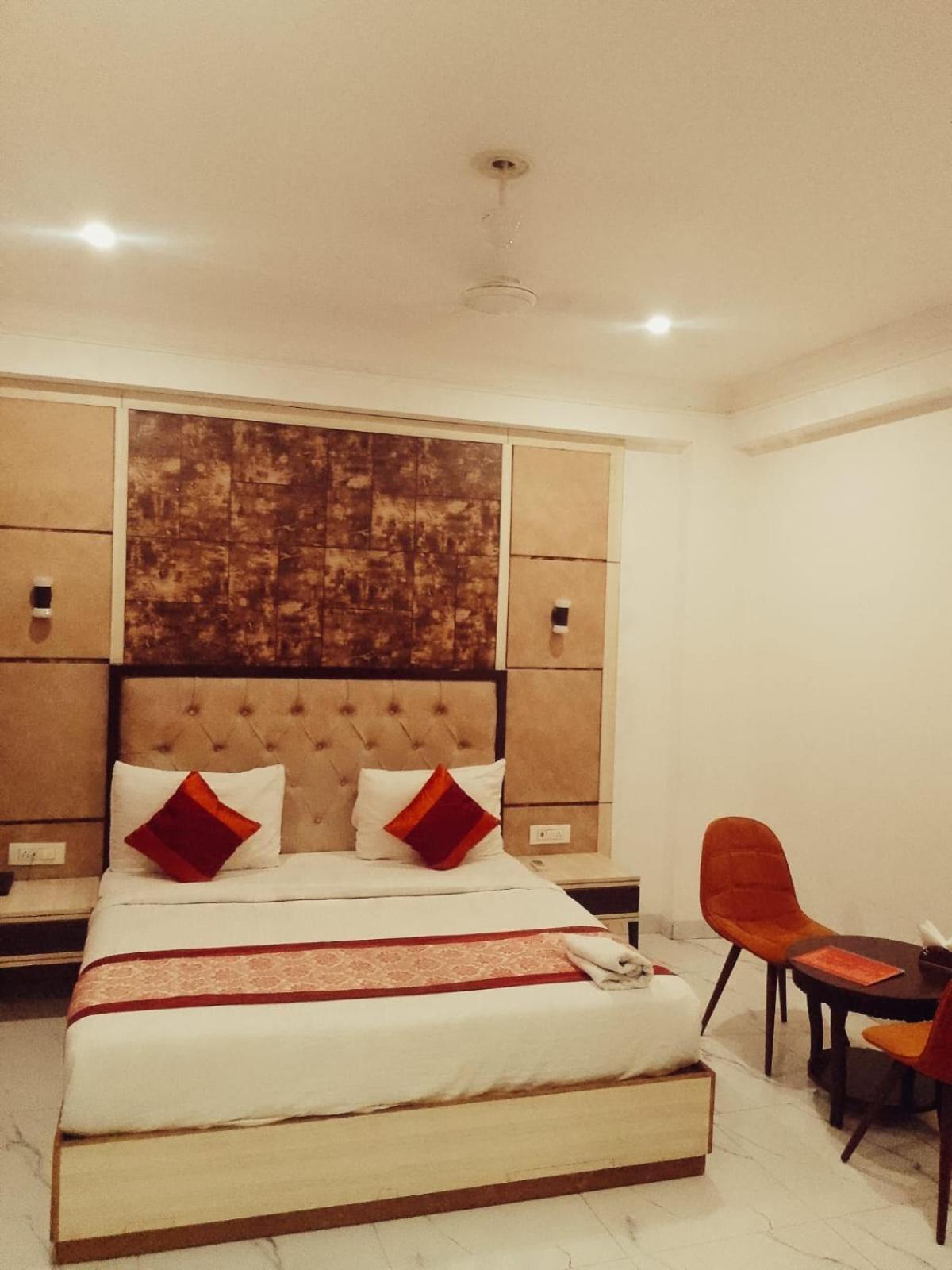 Hotel Almora Inn - Near By Delhi International Airport - With Free Airport Pickup And Drop Neu-Delhi Exterior foto